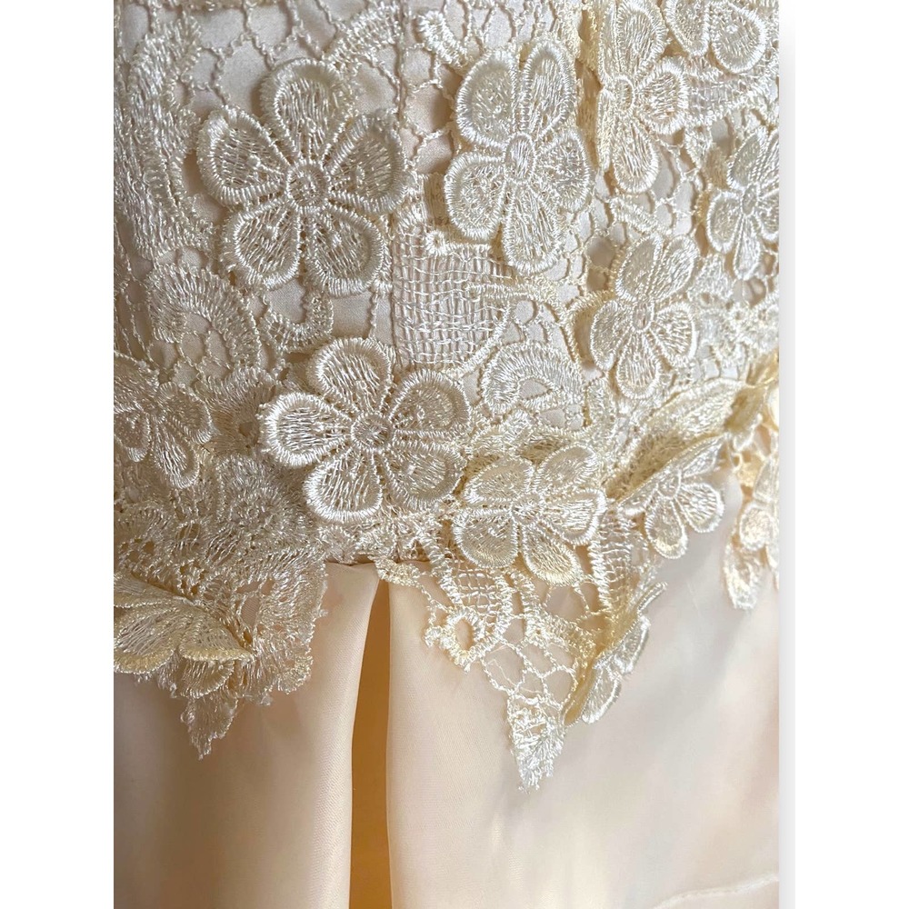 NWT * A-line Organza Mini Dress with Scoop Neck and Flowered Applique - Picture 4 of 9